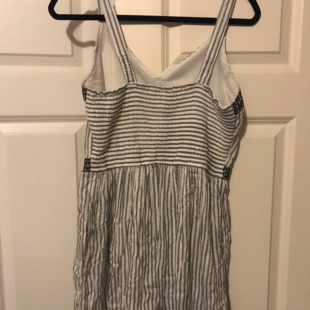Romper - Picture 2 of 4